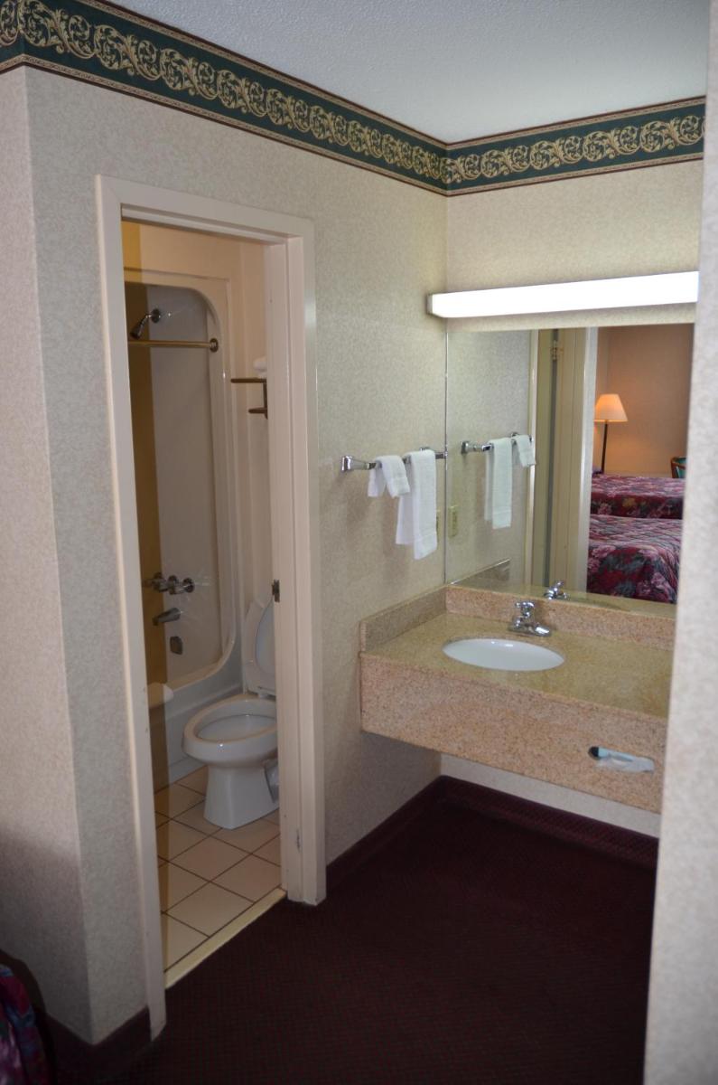 Motel 6-Clarksville TN - image 4