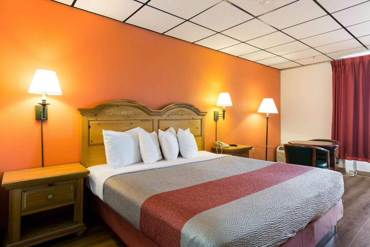 Motel 6-Clarksville TN - image 7