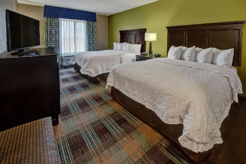 Hampton Inn & Suites Clarksville - image 16