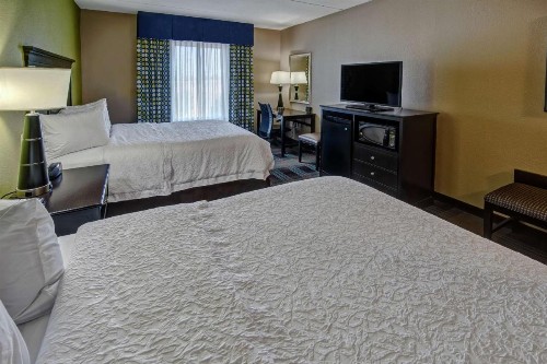 Hampton Inn & Suites Clarksville - image 17