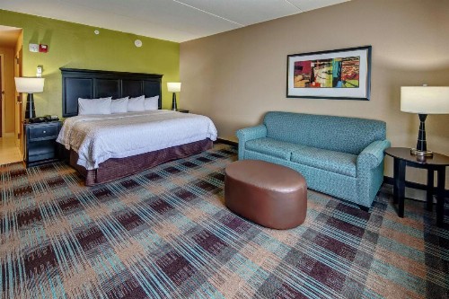 Hampton Inn & Suites Clarksville - image 28