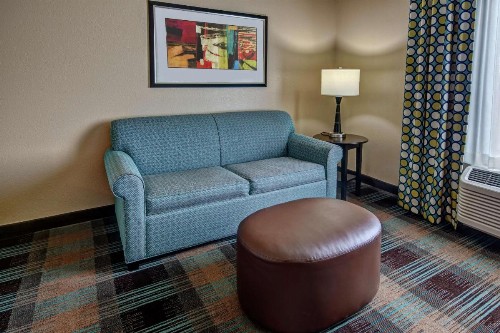 Hampton Inn & Suites Clarksville - image 32