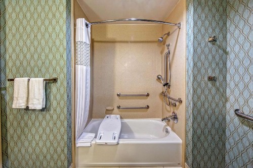 Hampton Inn & Suites Clarksville - image 35