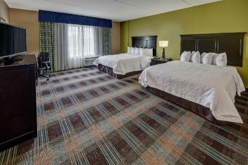 Hampton Inn & Suites Clarksville - image 41