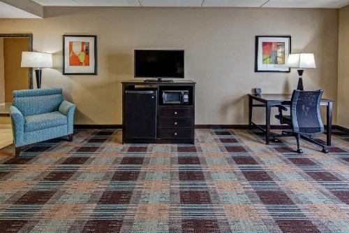 Hampton Inn & Suites Clarksville - image 42