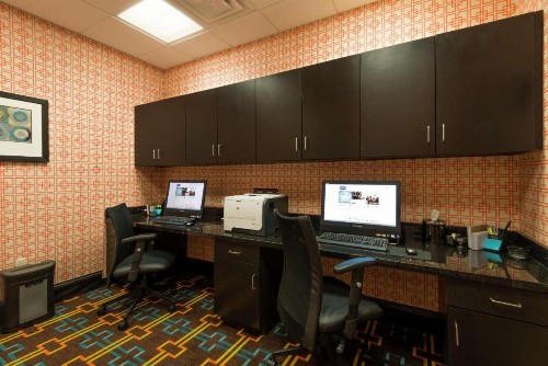 Hampton Inn & Suites Clarksville - image 48
