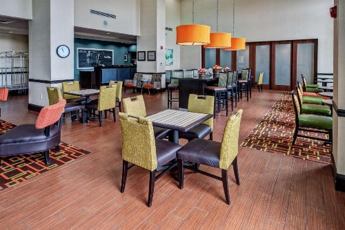 Hampton Inn & Suites Clarksville - image 5