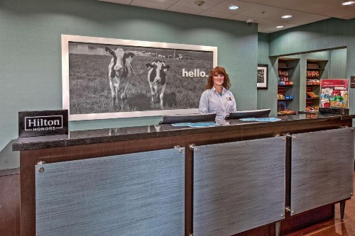 Hampton Inn & Suites Clarksville - image 6