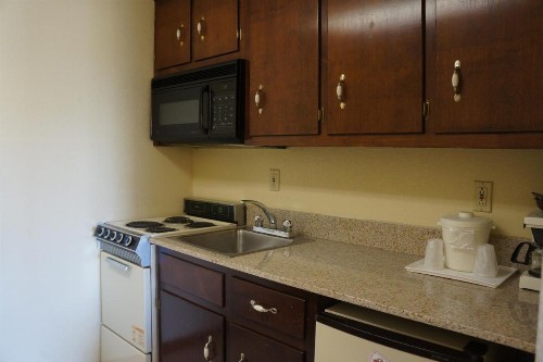 Guesthouse Inn - image 17