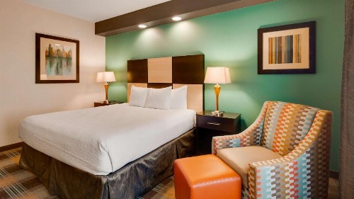 Best Western Plus Atrium Inn & Suites - image 12