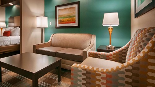 Best Western Plus Atrium Inn & Suites - image 19