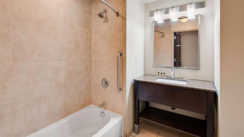 Best Western Plus Atrium Inn & Suites - image 22