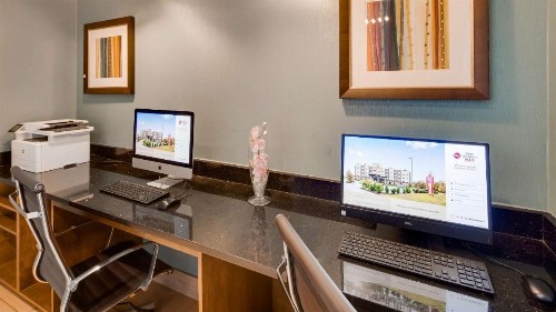 Best Western Plus Atrium Inn & Suites - image 24