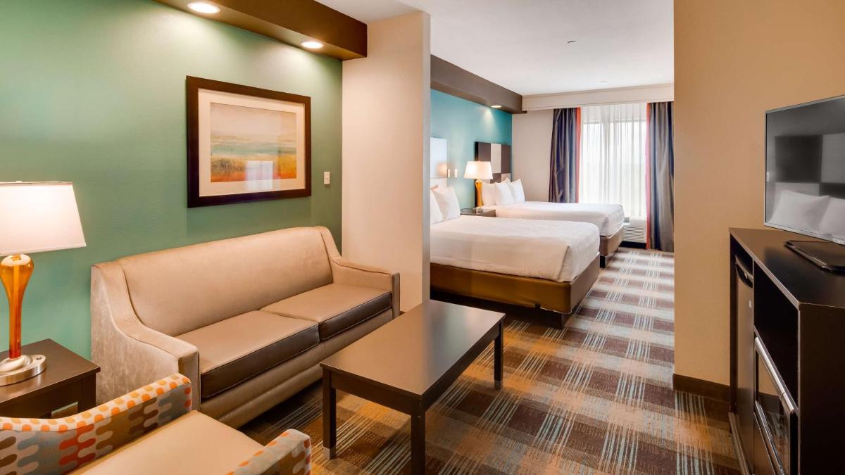 Best Western Plus Atrium Inn & Suites - image 3