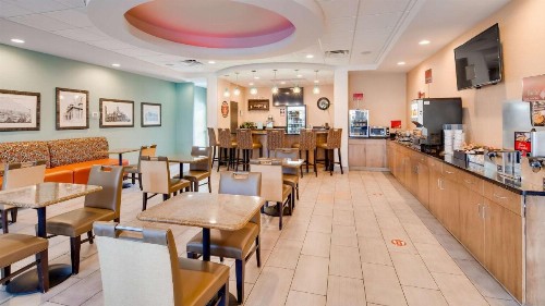 Best Western Plus Atrium Inn & Suites - image 6
