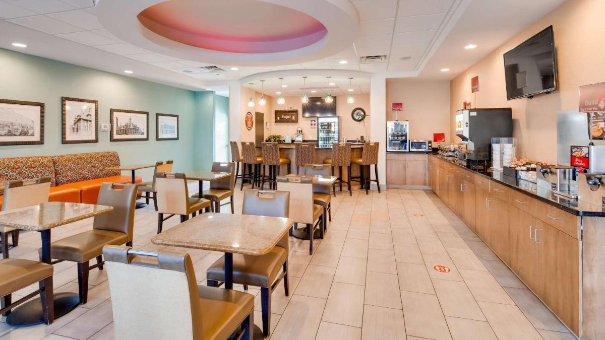 Best Western Plus Atrium Inn & Suites - image 6