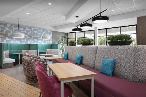 Home2 Suites by Hilton Clarksville/Ft. Campbell - image 10