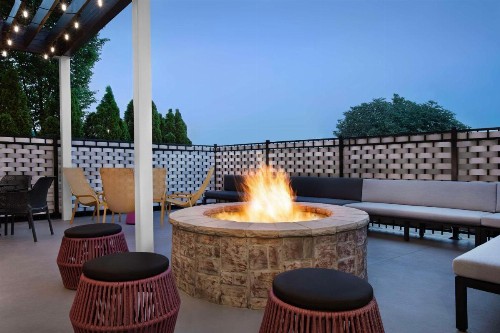 Home2 Suites by Hilton Clarksville/Ft. Campbell - image 3