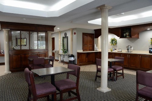 Gateway Inn - image 17