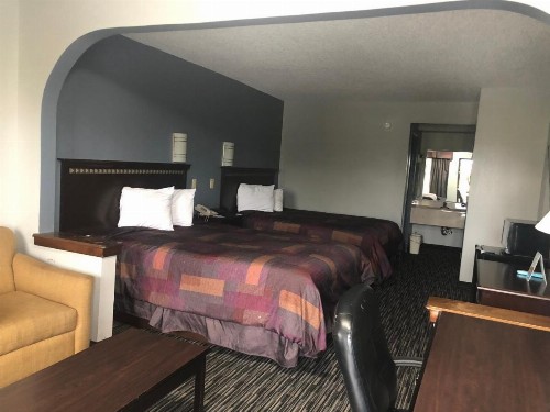 Gateway Inn - image 6