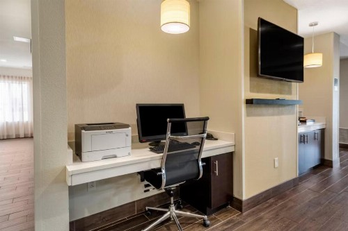 Sleep Inn & Suites- Clarksville - image 13