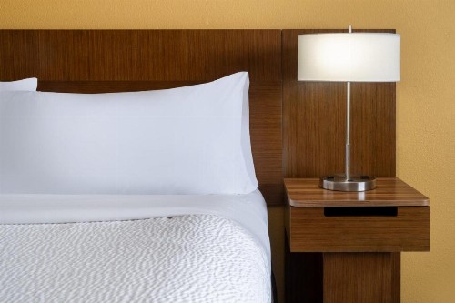 Sleep Inn & Suites- Clarksville - image 4