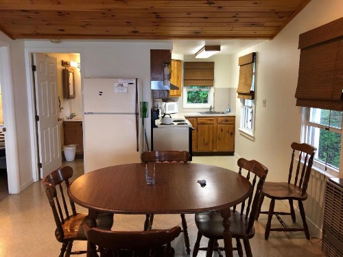 West Winds Motel & Cottages - image 16