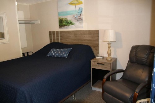 West Winds Motel & Cottages - image 25