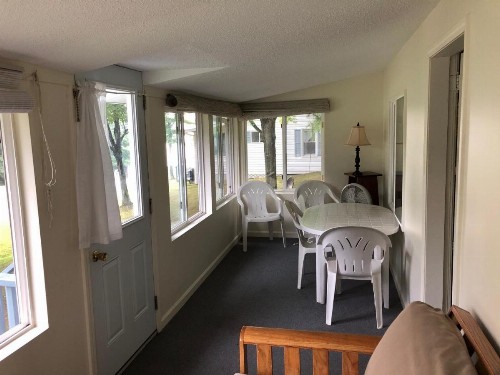 West Winds Motel & Cottages - image 39