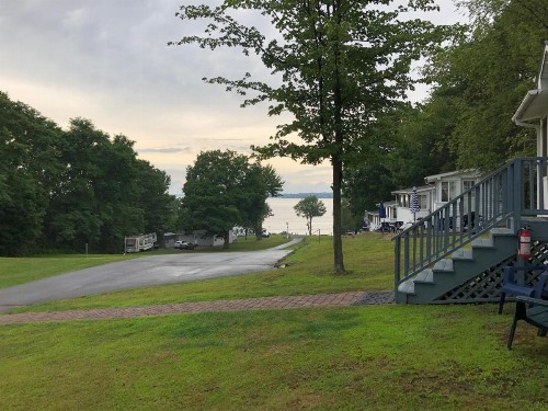 West Winds Motel & Cottages - image 50