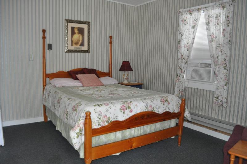 K's Motel & Cottages - image 3