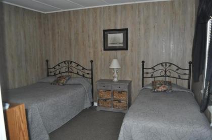 K's Motel & Cottages - image 6