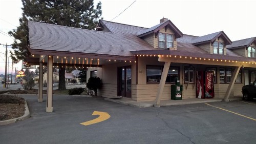 Cle Elum Travelers Inn - image 1