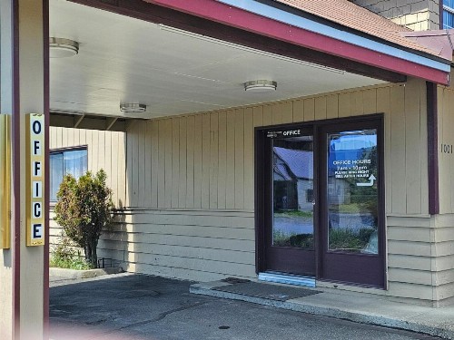 Cle Elum Travelers Inn - image 41