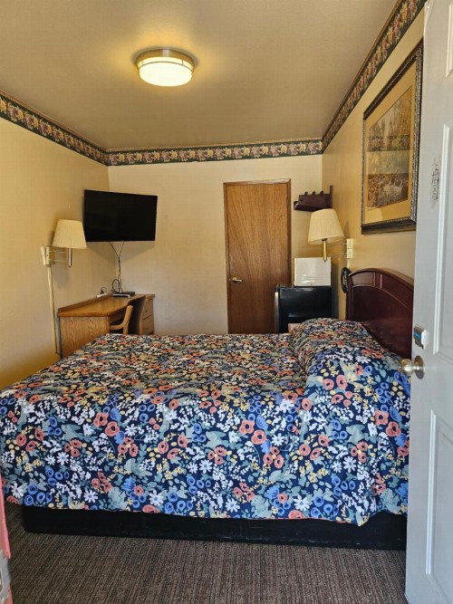 Cle Elum Travelers Inn - image 43