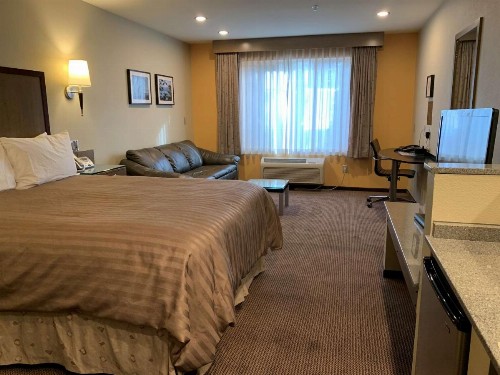Best Western Snowcap Lodge - image 2