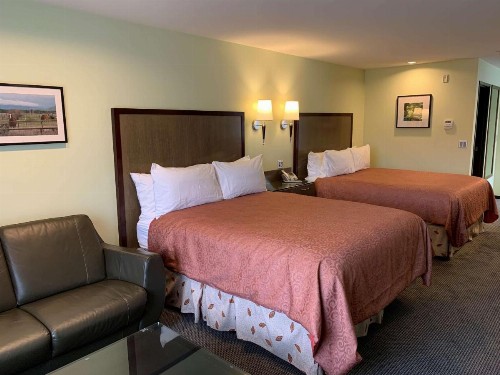 Best Western Snowcap Lodge - image 9