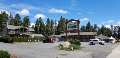 Stewart Lodge - image 1