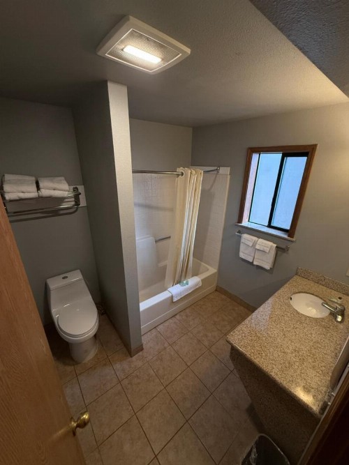 Stewart Lodge - image 13