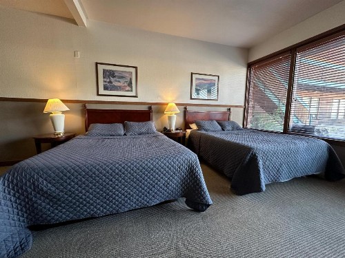 Timber Lodge Inn - image 11