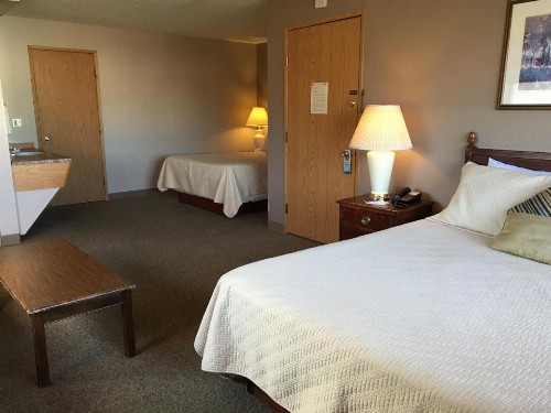 Timber Lodge Inn - image 23