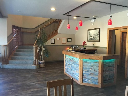 Timber Lodge Inn - image 24