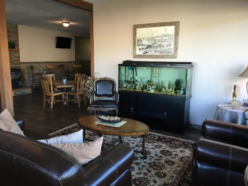 Timber Lodge Inn - image 26