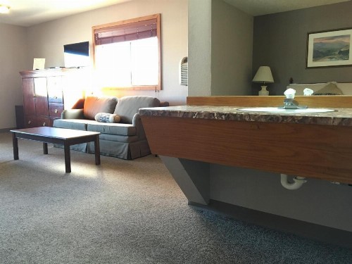 Timber Lodge Inn - image 29