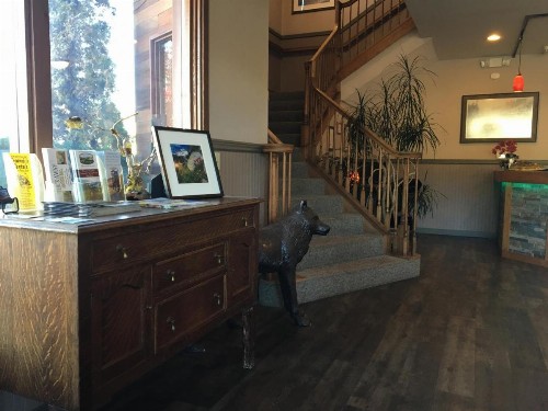 Timber Lodge Inn - image 30