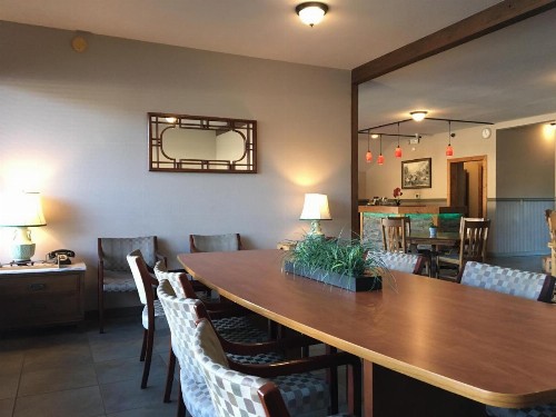Timber Lodge Inn - image 41