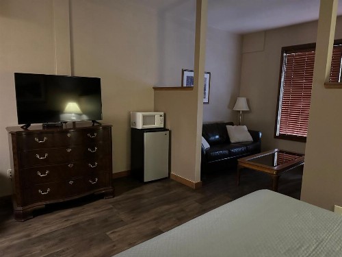 Timber Lodge Inn - image 48