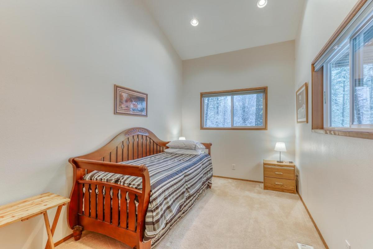 Elk Tracks Lodge - image 6