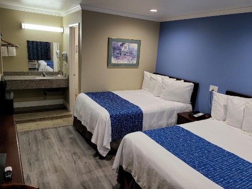 Travelodge by Wyndham Clearlake - image 18
