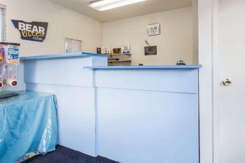 Travelodge by Wyndham Clearlake - image 26